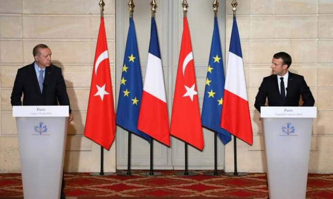 «Πόλεμος» Ερντογάν – Μακρόν: «Ποιοι νομίζετε ότι είστε;» «Πόλεμος» Ερντογάν – Μακρόν: «Ποιοι νομίζετε ότι είστε;»