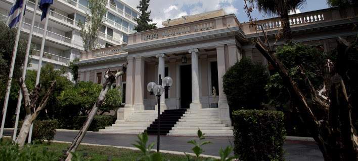 Βρέχει υποσχέσεις που «μυρίζουν» πρόωρες εκλογές -Τα δίνει όλα ο ΣΥΡΙΖΑ