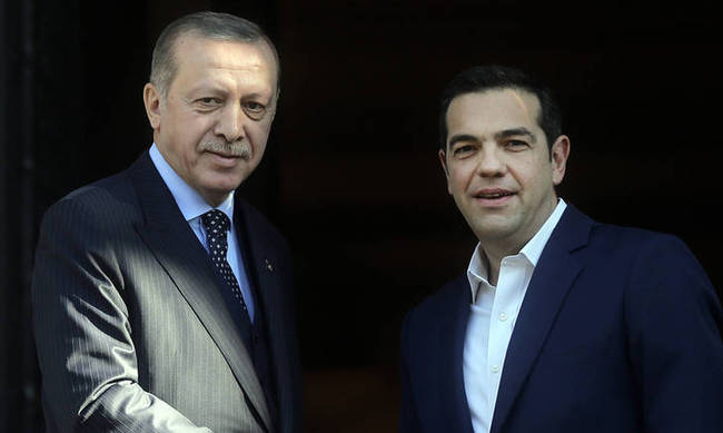 Μαξίμου: Απαράδεκτη και απορριπτέα η πρόταση του Ερντογάν για ανταλλαγή