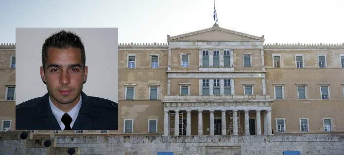 Η Βουλή αποφάσισε να «υιοθετήσει» τα παιδιά του πιλότου – 18.000 ευρώ το χρόνο