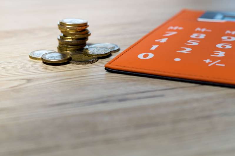 Στα 5.000 ευρώ απελευθερώνεται το όριο ανάληψης μετρητών