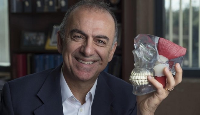 Πρωτοποριακή θεραπεία της κροταφογναθικής άρθρωσης με ελληνοκυπριακή “υπογραφή” Πρωτοποριακή θεραπεία της κροταφογναθικής άρθρωσης με ελληνοκυπριακή “υπογραφή”