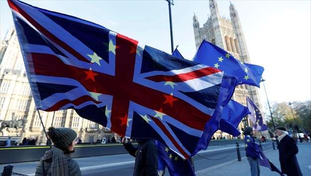 Brexit: Το «διαζύγιο» θα κοστίσει ορισμένα δισεκατομμύρια παραπάνω