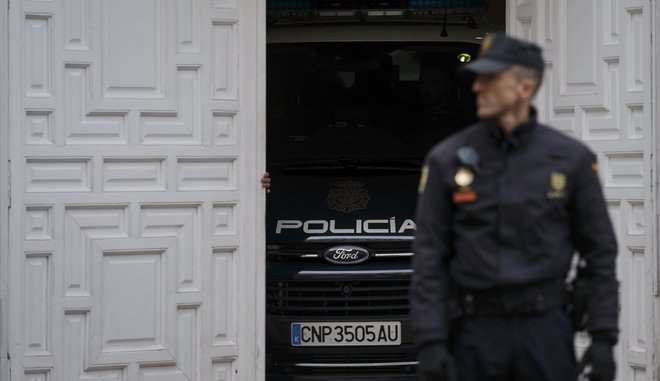 Ισπανία: 35χρονος κρατούσε έγκλειστες τη μητέρα και την αδερφή του Ισπανία: 35χρονος κρατούσε έγκλειστες τη μητέρα και την αδερφή του