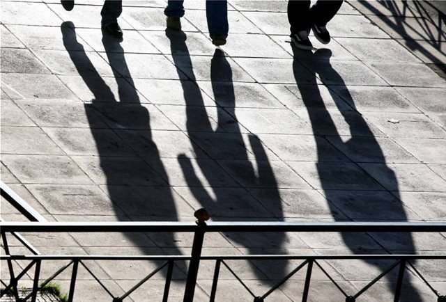 Πρωταθλήτρια η Ελλάδα σε όλη την Ευρώπη στην ανεργία των νέων