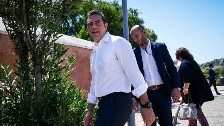 Σε εξέλιξη η ευρεία σύσκεψη υπό τον πρωθυπουργό στο Λαύριο