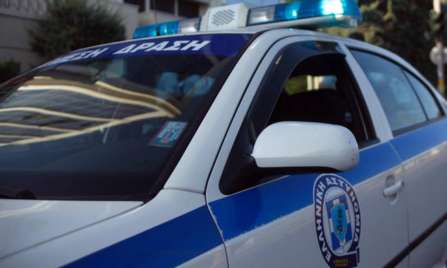 Θρίλερ στον Άγιο Κωνσταντίνο: Μαθητής βρέθηκε αλυσοδεμένος χειροπόδαρα σε κολώνα σε κεντρικό σημείο Θρίλερ στον Άγιο Κωνσταντίνο: Μαθητής βρέθηκε αλυσοδεμένος χειροπόδαρα σε κολώνα σε κεντρικό σημείο