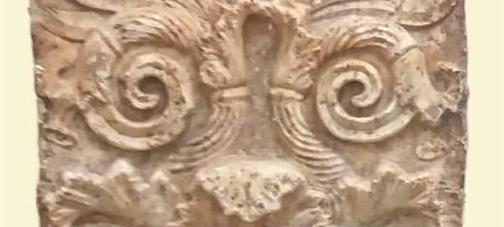 Επιστράφηκε από το Λονδίνο στην Ελλάδα κλεμμένη αρχαία ταφόπλακα -Την είχαν σε δημοπρασία Επιστράφηκε από το Λονδίνο στην Ελλάδα κλεμμένη αρχαία ταφόπλακα -Την είχαν σε δημοπρασία