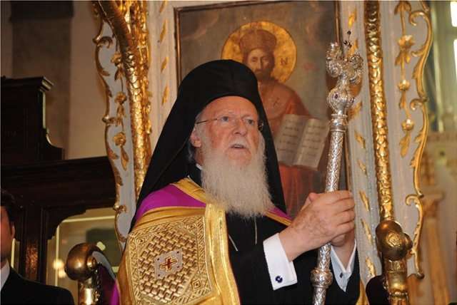 Ιστορική απόφαση: Το Φανάρι επιτρέπει τον δεύτερο γάμο ιερέων