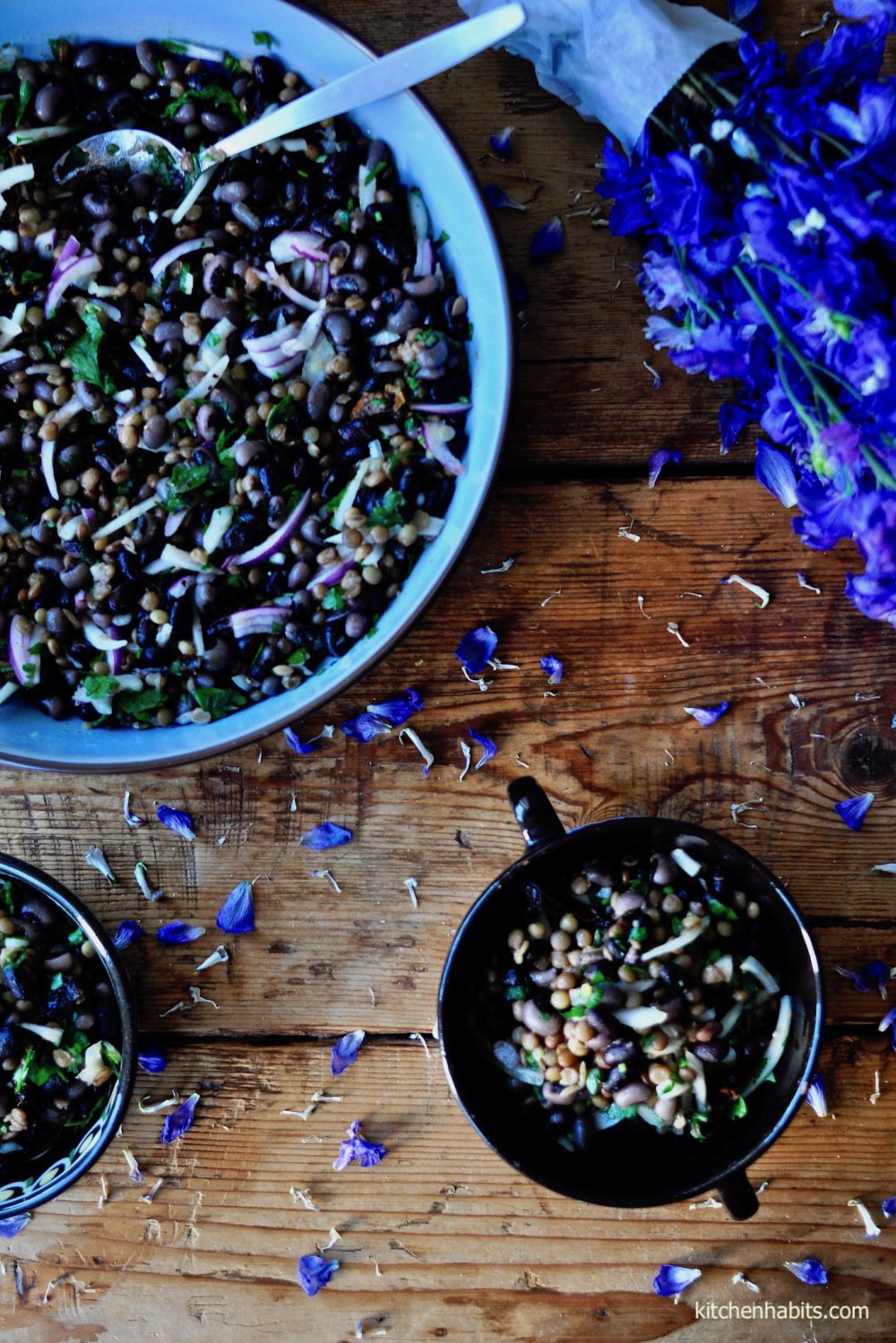 Σαλάτα με φασόλια & φακές – Legumes salad Σαλάτα με φασόλια & φακές – Legumes salad