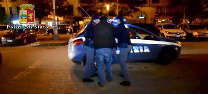Στα χέρια της ιταλικής αστυνομίας Λιβανέζος που σχεδίαζε επίθεση με χημικά στη Σαρδηνία Στα χέρια της ιταλικής αστυνομίας Λιβανέζος που σχεδίαζε επίθεση με χημικά στη Σαρδηνία