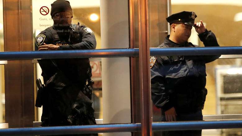 ΗΠΑ: Συνελήφθη νεαρός που προετοίμαζε μακελειό σε συναγωγή ΗΠΑ: Συνελήφθη νεαρός που προετοίμαζε μακελειό σε συναγωγή