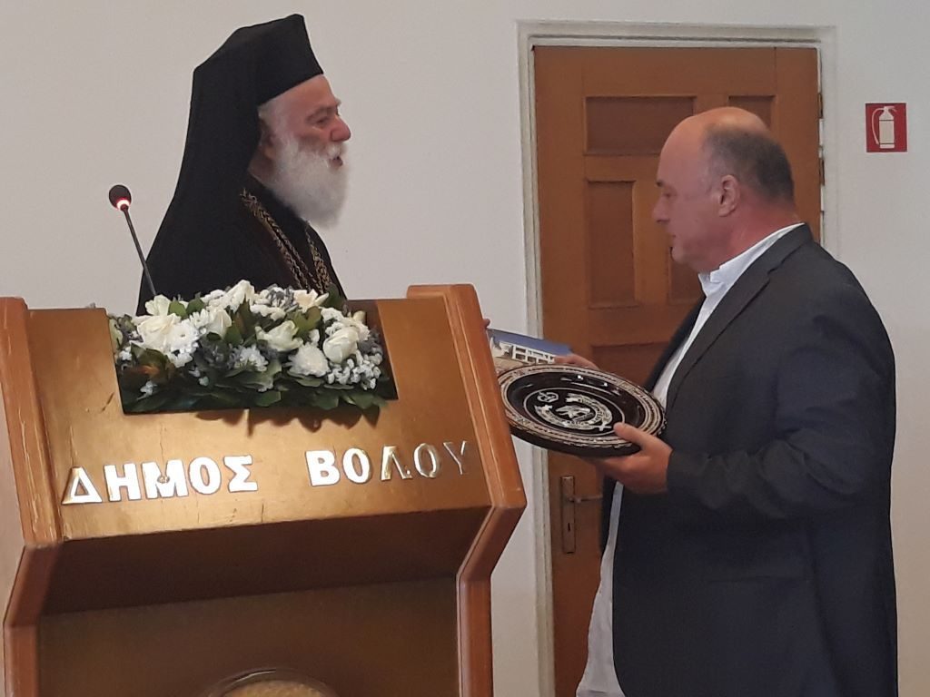 Επίτιμος δημότης Βόλου ανακηρύχθηκε ο Πατριάρχης Αλεξανδρείας & πάσης Αφρικής Θεόδωρος Β’ Επίτιμος δημότης Βόλου ανακηρύχθηκε ο Πατριάρχης Αλεξανδρείας & πάσης Αφρικής Θεόδωρος Β’