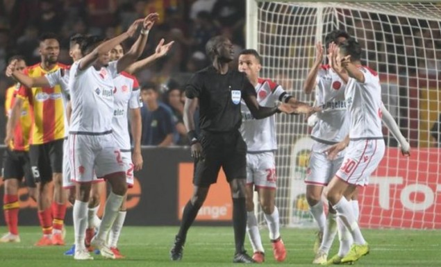Χαμός στον τελικό του Champions League Αφρικής: Διακόπηκε οριστικά λόγω… VAR! Χαμός στον τελικό του Champions League Αφρικής: Διακόπηκε οριστικά λόγω… VAR!