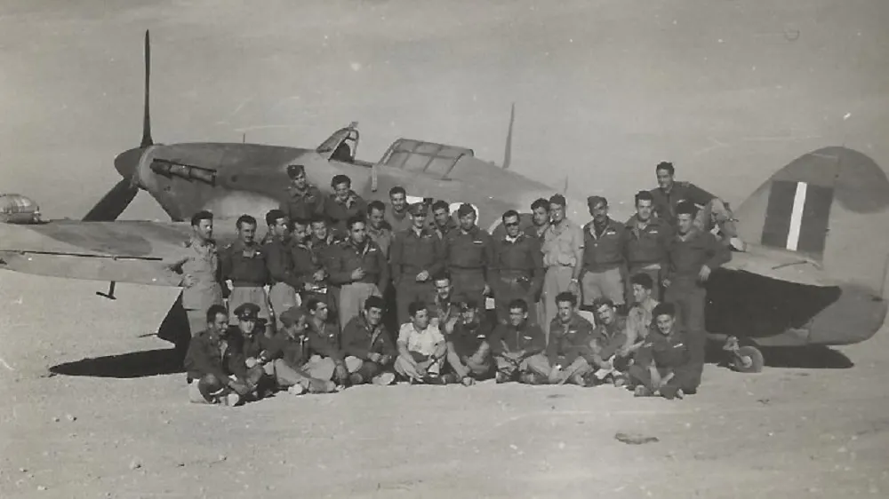 28η Οκτωβρίου 1942: Όταν οι Έλληνες αεροπόροι σφυροκοπούσαν το Ιταλικό Στρατηγείο στο Ελ Αλαμέιν 28η Οκτωβρίου 1942: Όταν οι Έλληνες αεροπόροι σφυροκοπούσαν το Ιταλικό Στρατηγείο στο Ελ Αλαμέιν