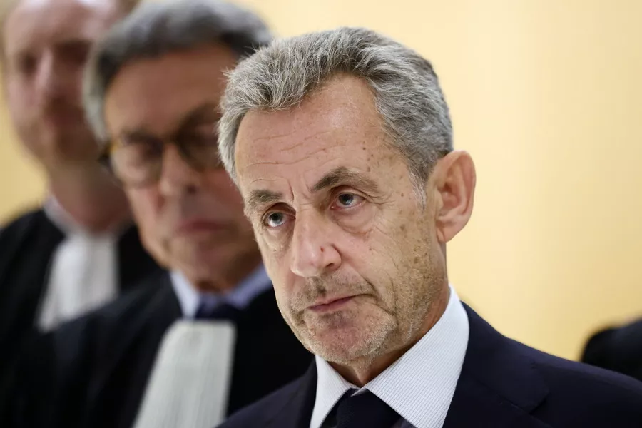 Ο Σαρκοζί καταδικάστηκε οριστικά μετά την επικύρωση του Ανωτάτου Δικαστηρίου για την υπόθεση της χρηματοδότησης από τη Λιβύη προεκλογικής εκστρατείας